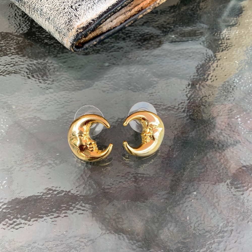 Moon earrings